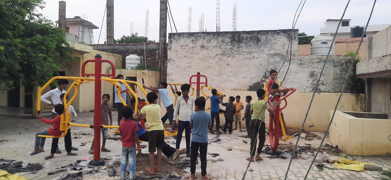 सांसद सुरेंद्र नागर ने ग्रामीणों को दिया ओपन जिम का तोहफा