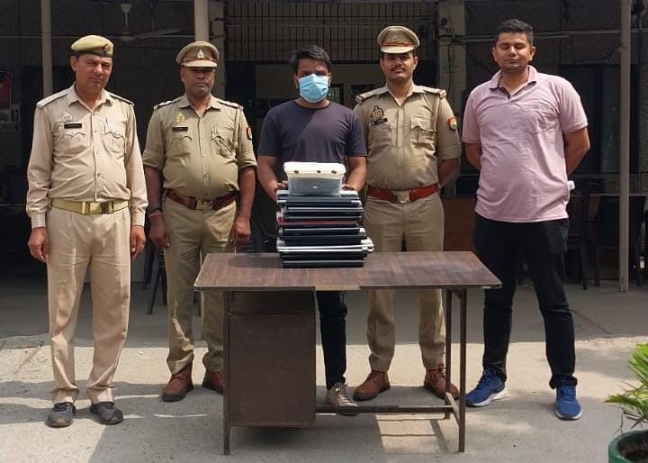 पलक झपकते ही कार से लैपटाॅप उड़ाने वाला शातिर दबोचा, 40 घटनाओं को दे चुका है अंजाम