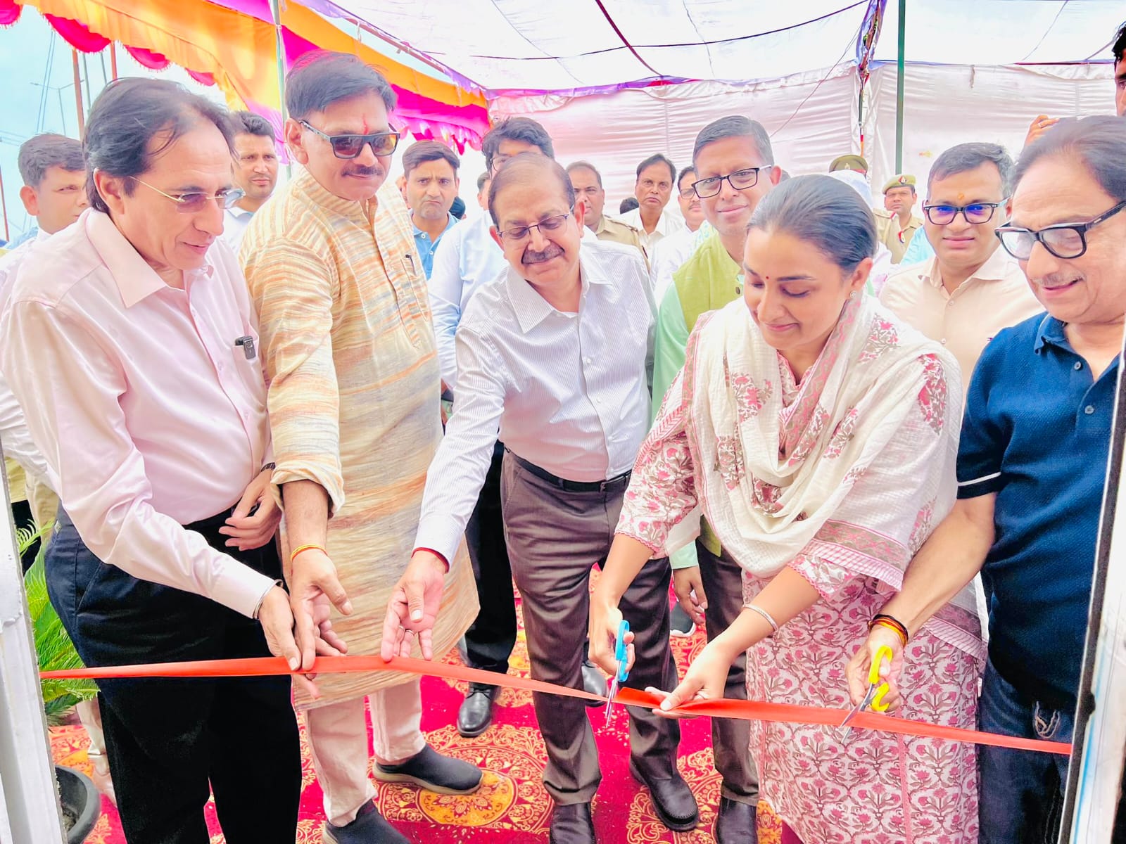 जेवर में रोजगार का द्वार खोलेगा अपरैल पार्क, विशेष रूप से महिलाओं को दिया जाएगा रोजगार