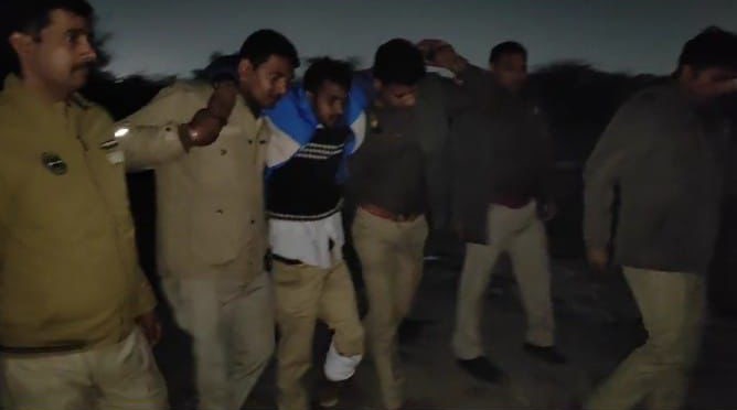 गंदी नियत से बच्ची का अपहरण करने वाले हैवान को पुलिस मुठभेड़ में लगी गोली, टॉफी दिलाने के बहाने जंगल की तरफ ले गया था