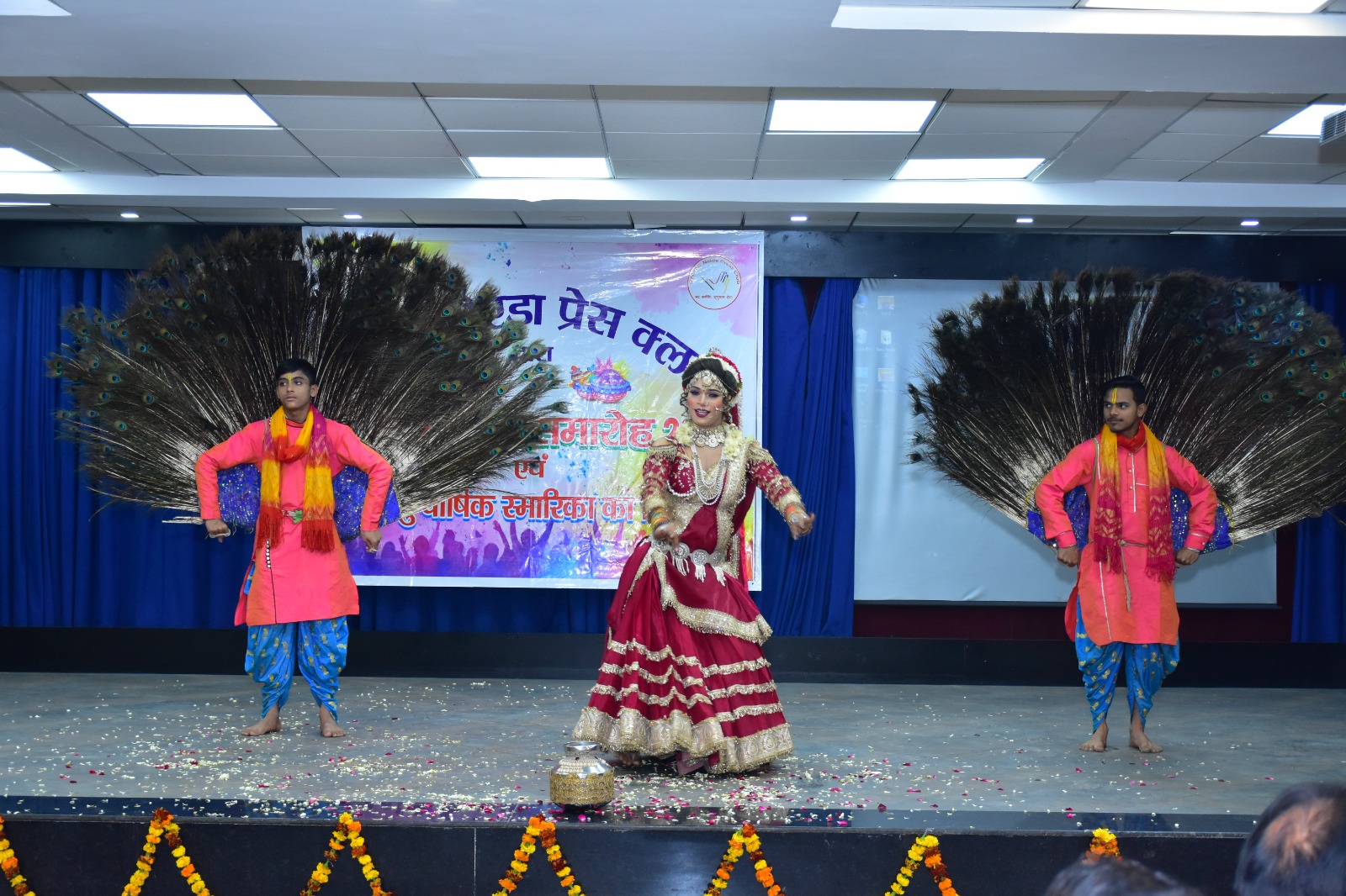 ग्रेटर नोएडा प्रेस क्‍लब ने मनाया होली मिलन : विभिन्‍न क्षेत्र में श्रेष्‍ठ कार्य करने वाले हुए सम्‍मानित