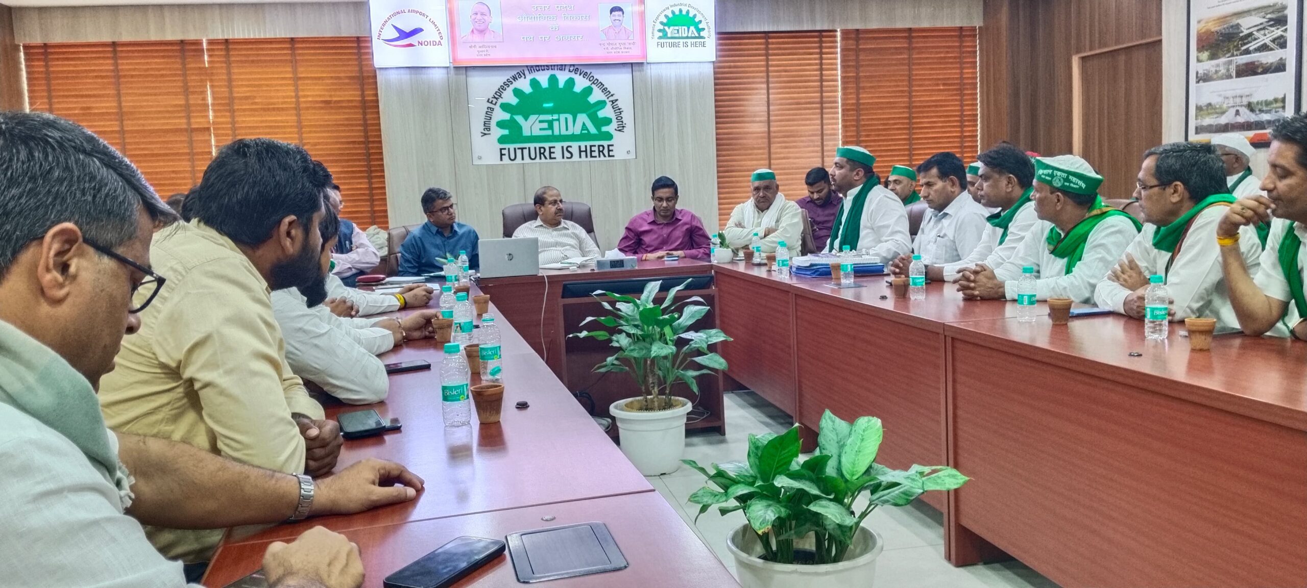 24 घंटे के अंदर ही संयुक्‍त किसान मोर्चा की हुई जीत: प्रमुख सचिव के साथ होगी वार्ता, धरना स्‍थगित