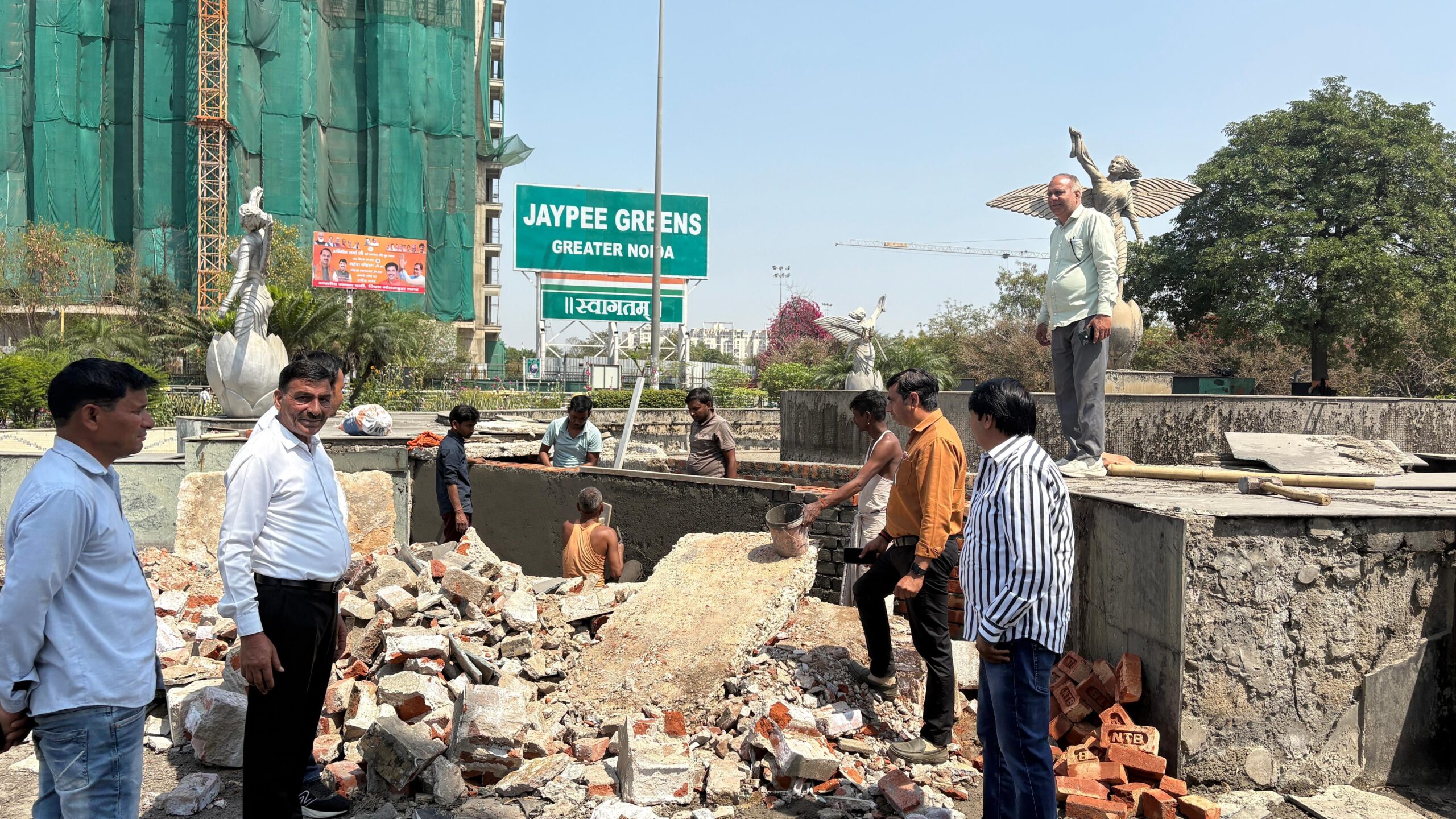 शहर की पहचान का प्राधिकरण ने लिया संज्ञान: परीचौक पर व्‍यवस्‍था दुरुस्‍त करने का काम शुरू
