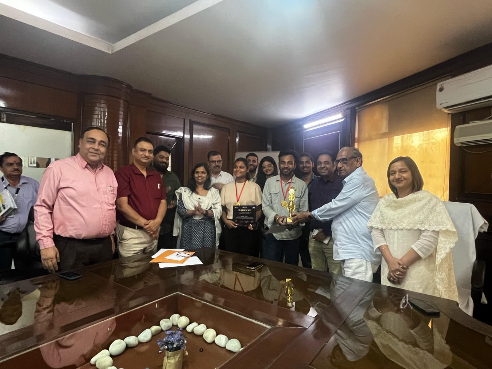 एनआईईटी के विद्यार्थियों ने प्रतियोगिता में दर्ज की जीत : गूगल डेवलपर ग्रुप (जीडीजी) हैक-ओ-क्लॉक हैकाथॉन में जीता तीसरा स्थान