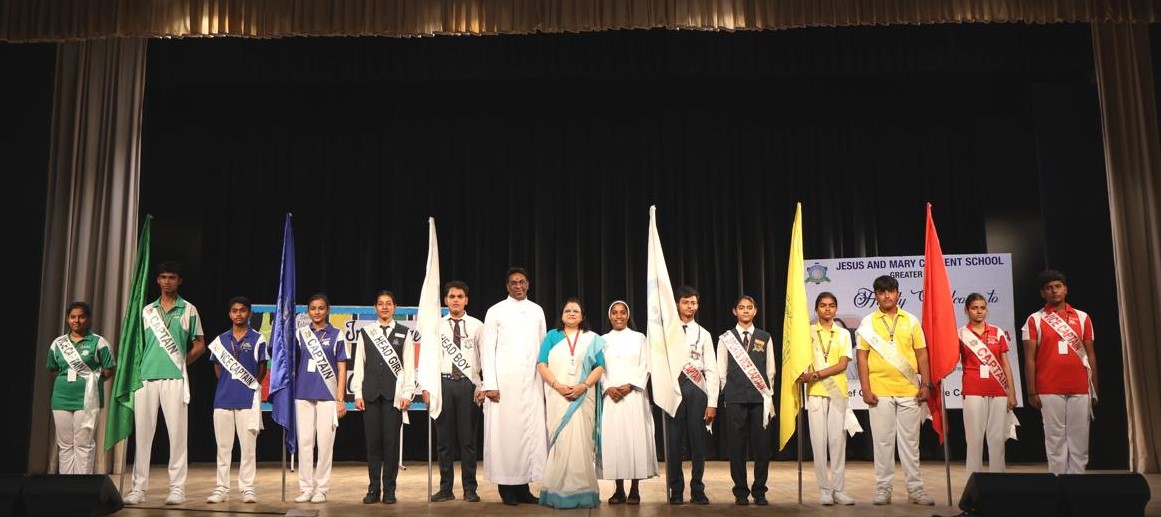 जीसस एंड मैरी कॉन्वेंट स्कूल में इन्वेस्टिचर सेरेमनी का आयोजन: नव निर्वाचित सदस्‍यों ने ली स्‍कूल की गरिमा को बनाए रखने की शपथ