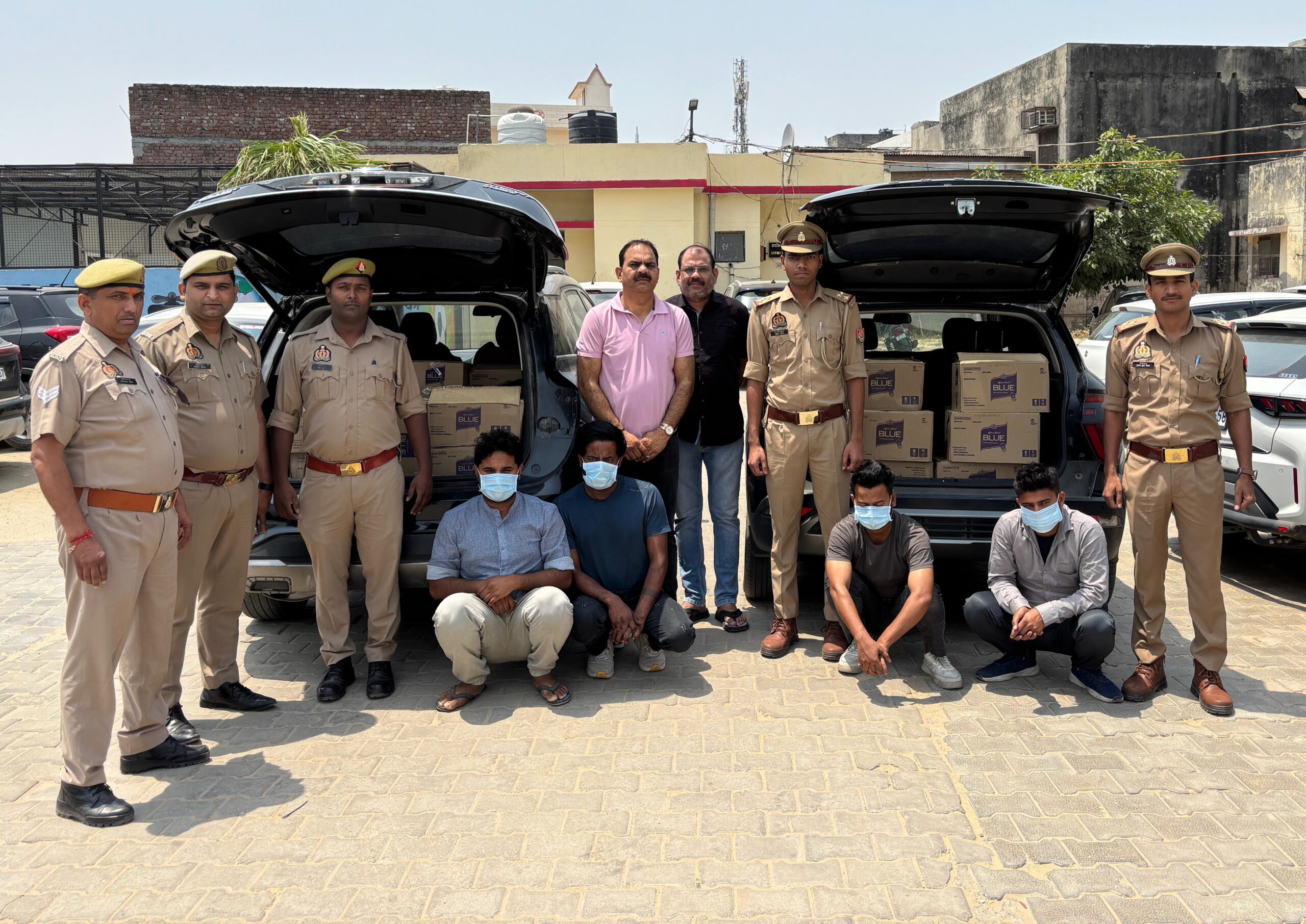 क्रेटा और एमजी हेक्टर जैसी लग्जरी गाड़ी में पकड़ी गई 15 लाख की शराब, बिहार जा रहे चार शराब तस्कर चढ़े पुलिस के हत्थे