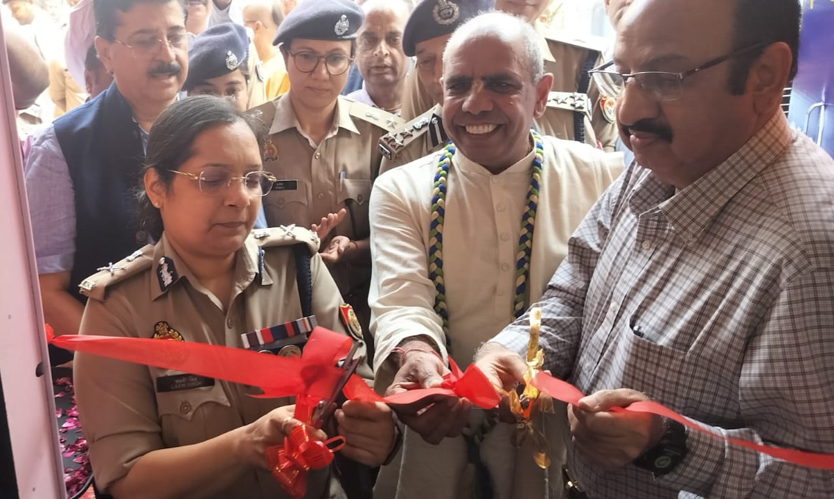 उत्तर प्रदेश शासन की मंशा के अनुरूप गौतमबुद्धनगर में खुला पुलिस पिंक बूथ, महिलाओं को मिलेगा सुरक्षित माहौल