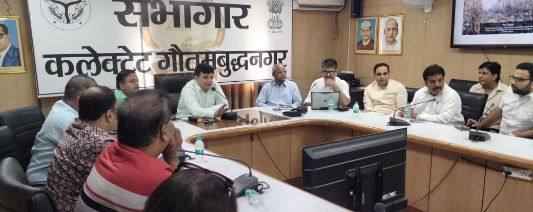 जिला प्रशासन ने 15 मई के बाद की कार्रवाई की तैयारी: बिना रजिस्ट्रेशन संचालित लिफ्ट मिलने पर प्रबंधन पर होगी कार्रवाई