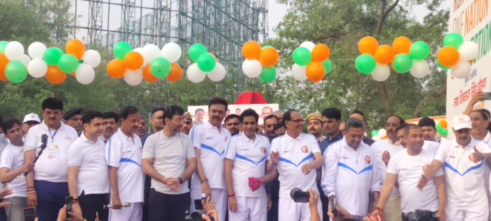 रन फॉर वन नेशन, वन इलेक्शन का आयोजन: पुरुषों के साथ हजारों की संख्‍या में महिलाओं व बच्‍चों ने लिया हिस्‍सा