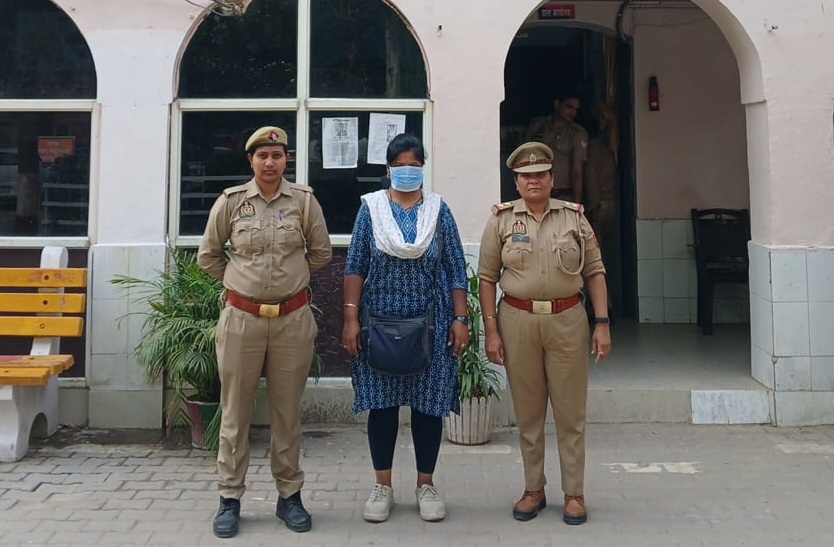 झूठे मुकदमें में फंसाने की धमकी देकर रंगदारी वसूलने वाली महिला गिरफ्तार, ग्रेटर नोएडा वेस्ट में जबरन किया हुआ था फ्लैट पर कब्जा
