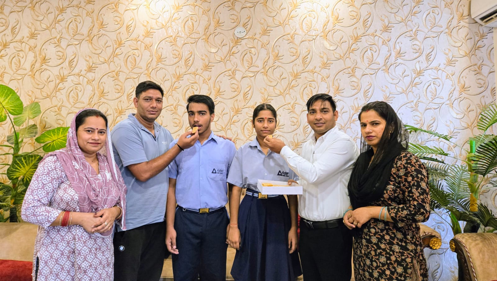 बादलपुर गांव की बेटी ने एक बार फिर बढ़ाया जिले का मान:सीबीएसई कक्षा 10वीं में अदिति नागर ने प्राप्‍त किए 98.6 प्रतिशत अंक