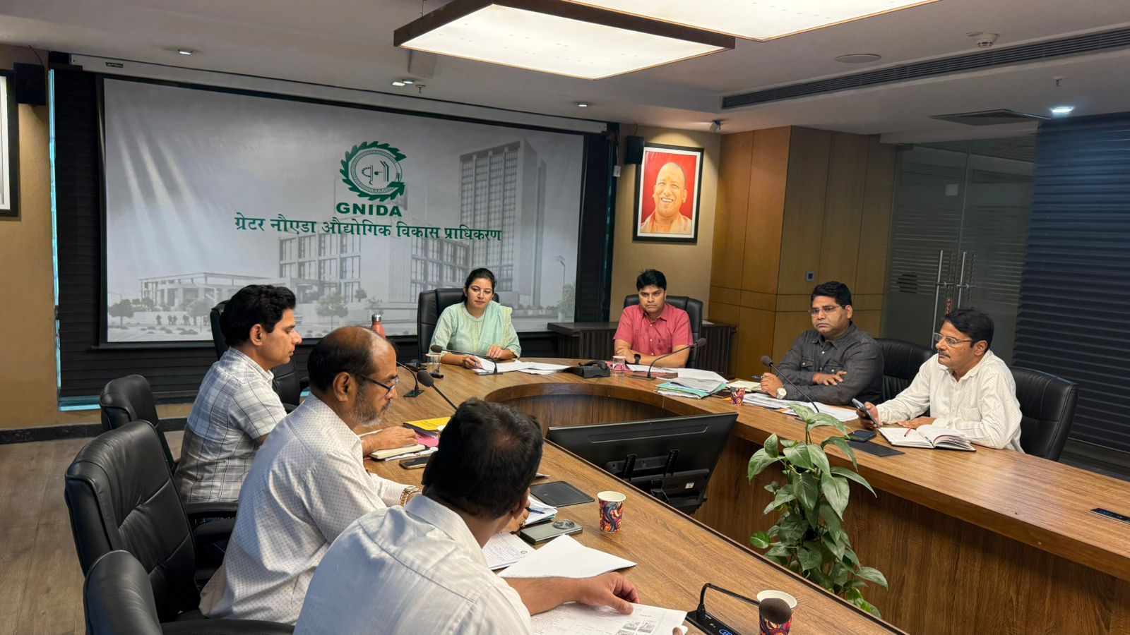 20 करोड़ से ग्रेटर नोएडा प्राधिकरण ने शहर के लिए बनाई बड़ी योजना: एसीईओ प्रेरणा सिंह ने काम में तेजी लाने का दिया निर्देश