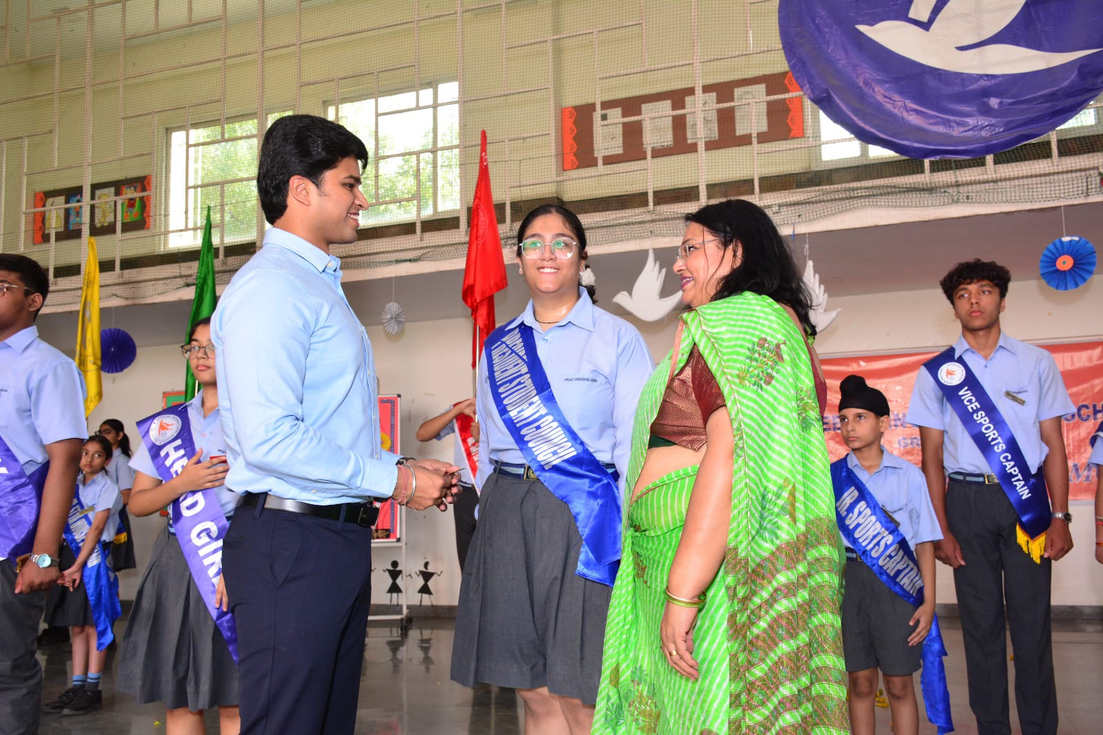एपीजे इंटरनेशनल स्कूल में शपथ ग्रहण समारोह का आयोजन: हेड बॉय बने अंश अग्रवाल और हेड गर्ल बनी दक्षिता सिंह
