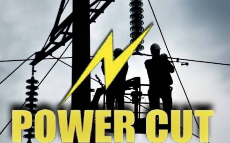 चार दिन से बिजली को तरस रहे ग्रामीण: हर जगह लगा ली गुहार, नहीं हो रही सुनवाई