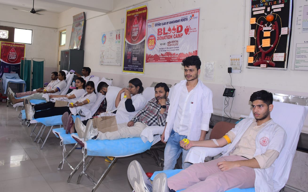 आईटीएस डेंटल कॉलेज में रक्‍तदान शिविर का आयोजन: छात्रों के सहयोग से एकत्र हुआ 150 यूनिट ब्‍लड
