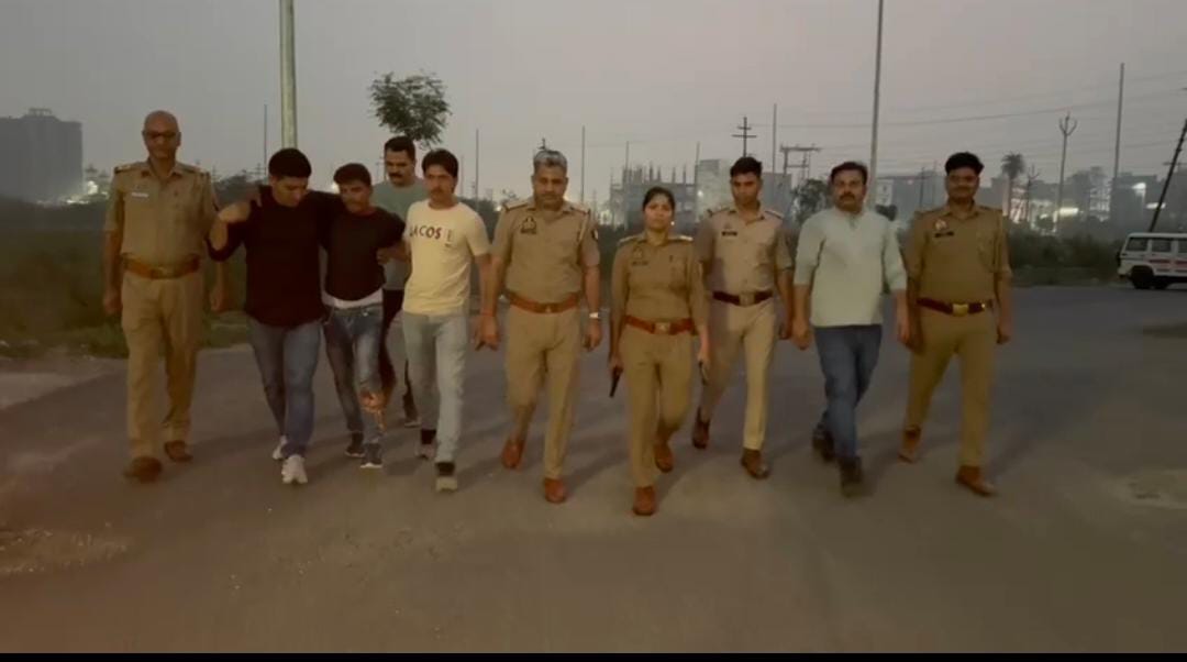 सेंट्रल नोएडा में डबल मुठभेड़: चोरी व लूट की घटना को अंजाम देने वाले बदमाश हुए पुलिस की गोली का शिकार