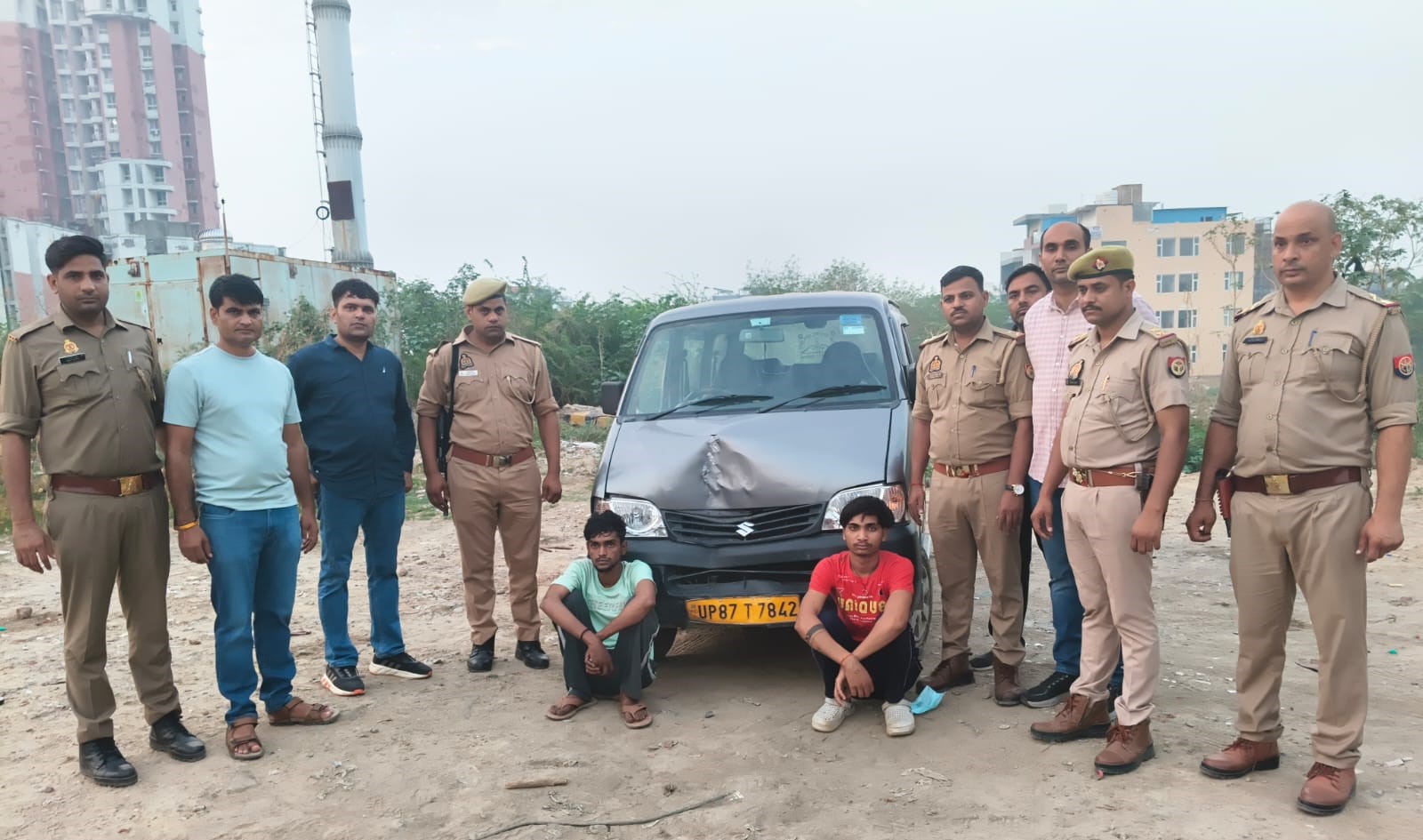 गाड़ी में सवारी को बैठाने के बाद देते थे घटना को अंजाम: पुलिस मुठभेड़ में एक बदमाश को लगी गोली, दो अन्‍य गिरफ्तार