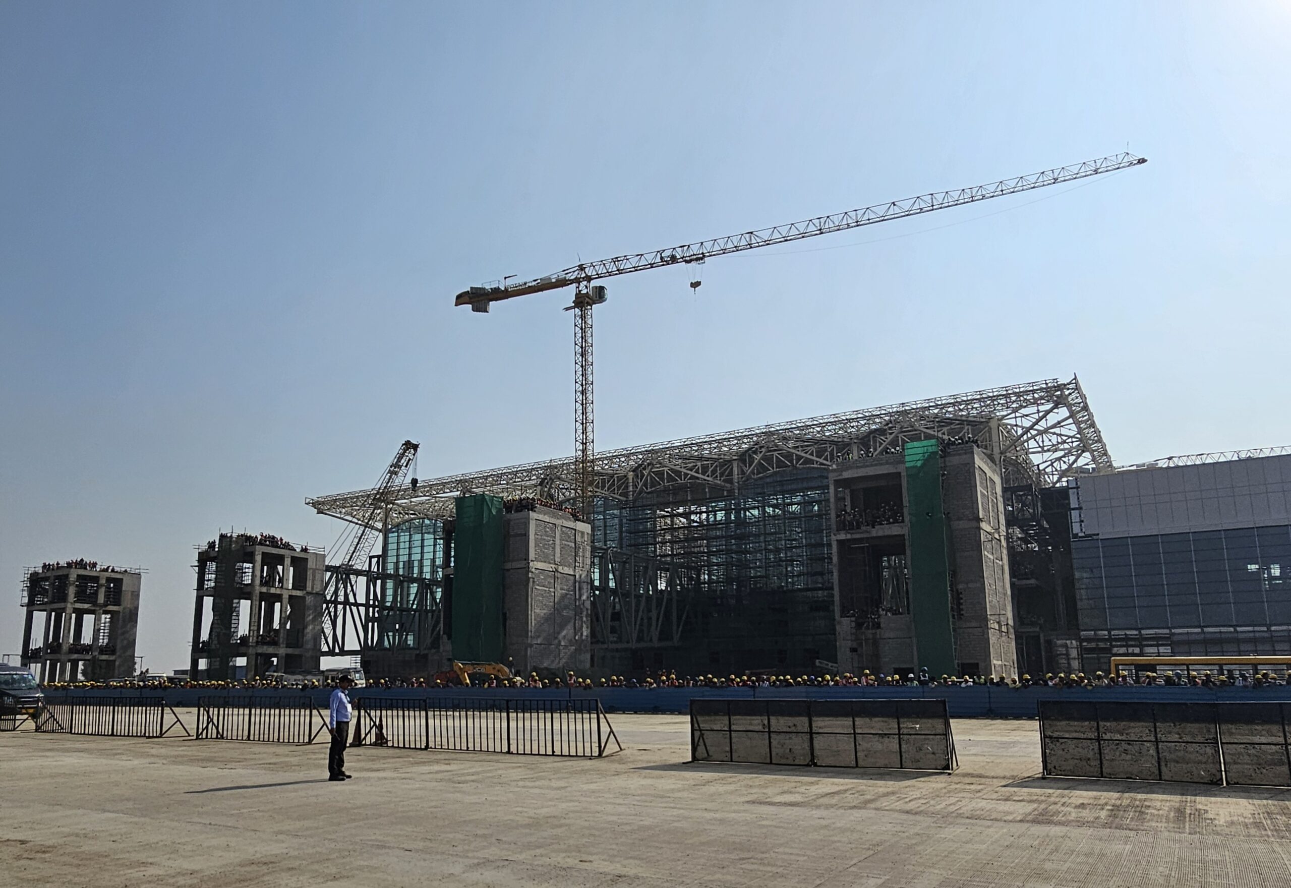 नोएडा इंटरनेशनल एयरपोर्ट : तीसरे चरण के लिए जनगणना, पुर्नवास से पहले की प्रक्रिया शुरू