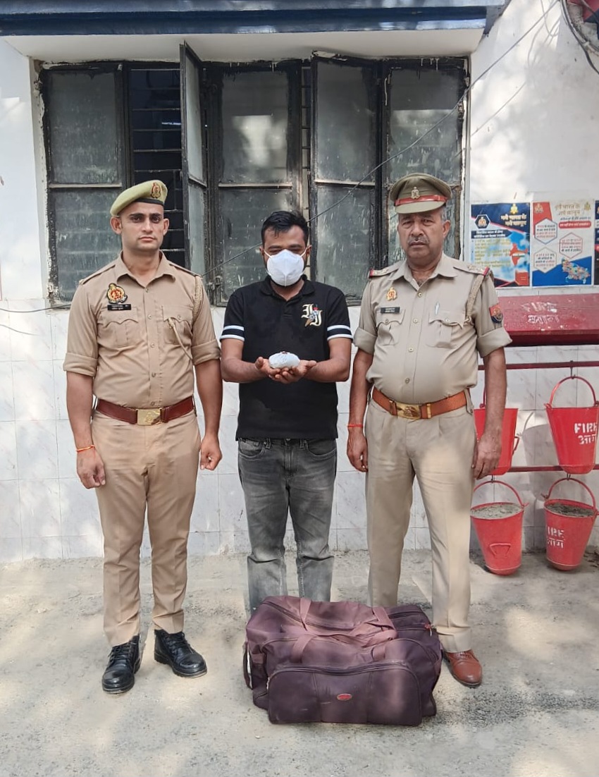 अंतरराष्ट्रीय गांजा नेटवर्क का खुलासा, 10 किलो अवैध गांजा के साथ तस्कर दबोचा गया