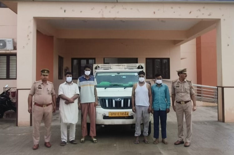 नकली पनीर बनाने वाले अंतर्राज्यीय गिरोह का भंडाफोड़, 14 क्विंटल मिलावटी पनीर बरामद, 4 गिरफ्तार