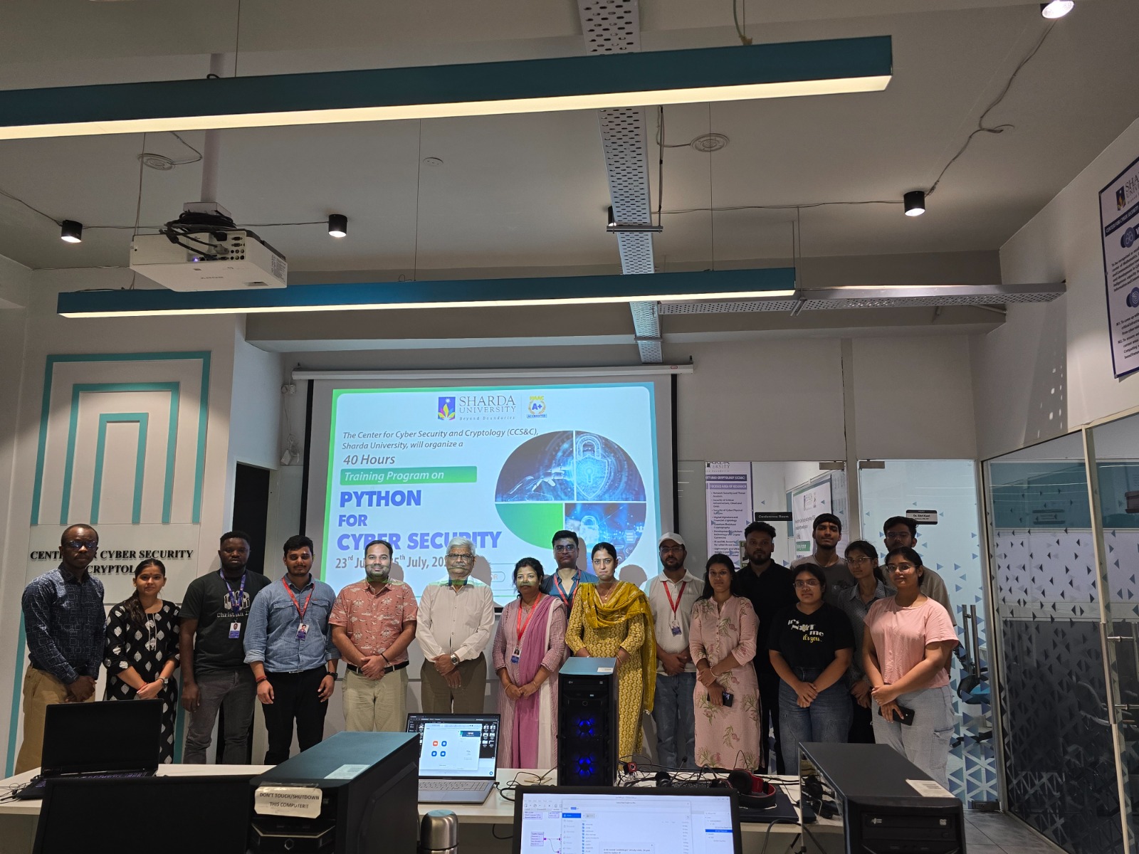 शारदा विश्वविद्यालय 40 घंटे का हाइब्रिड प्रशिक्षण कार्यक्रम: विशेषज्ञों ने साइबर सुरक्षा की दी जानकारी
