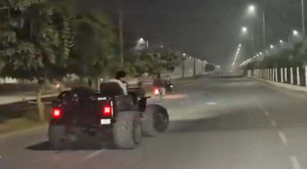 पुलिस ने 65 हजार रुपए के चालान की दी डोज: सड़कों पर स्‍टंट का नहीं उतर रहा है भूत