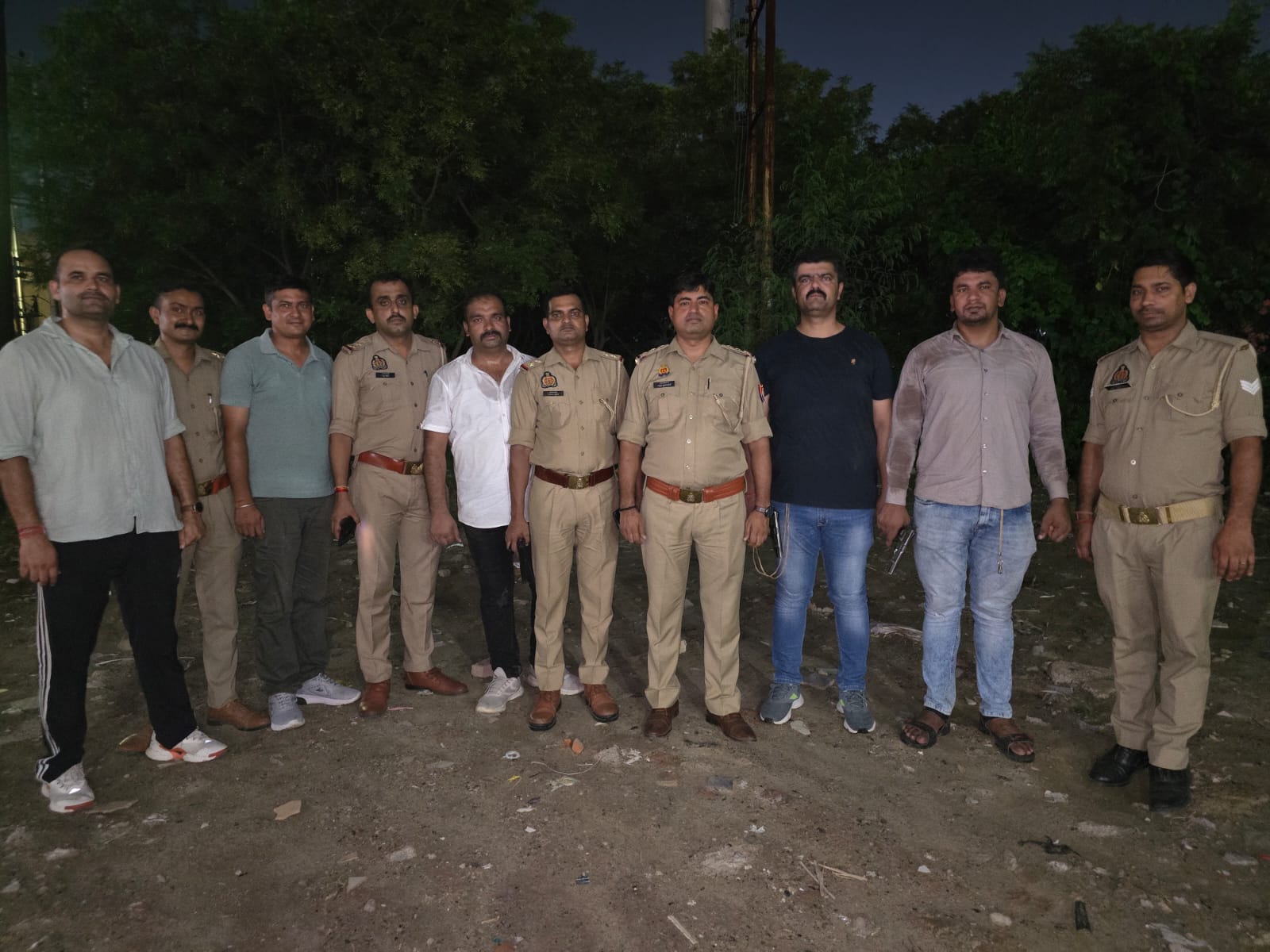 पुलिस और बदमाशों के बीच मुठभेड़, चोरी करने वाले दो बदमाशों को लगी गोली
