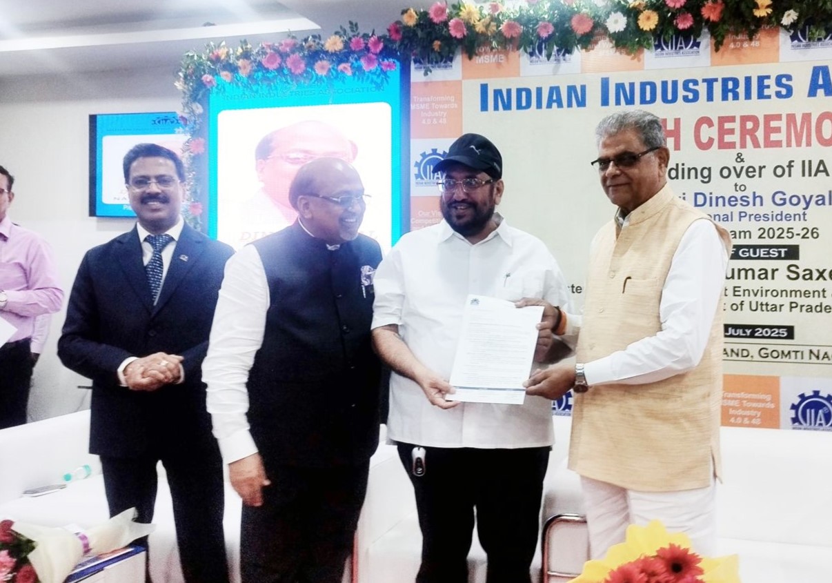 सरबजीत सिंह बने आईआईए ग्रेटर नोएडा चैप्टर के चेयरमैन: सदस्‍यों ने मिठाई खिलाकर सरबजीत को दी बधाई