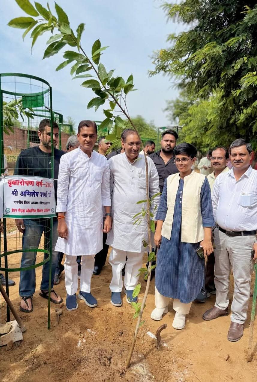 11 लाख पौधों से होगा गौतमबुद्ध नगर की धरा का श्रृंगार: आज पूरे प्रदेश में लगाए जाएंगे 37 करोड़ पौधे