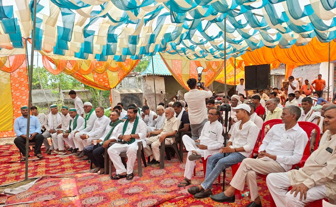 महापंचायत के लिए किसानों ने कसी कमर: किसानों ने गांव-गांव में शुरू किया पंचायत का दौर