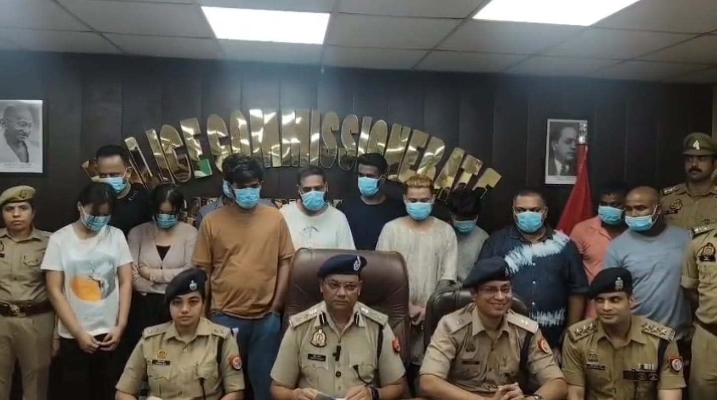विदेशी नागरिकों को ठगने वाले फर्जी कॉल सेंटर का भंडाफोड़, 12 आरोपी गिरफ्तार