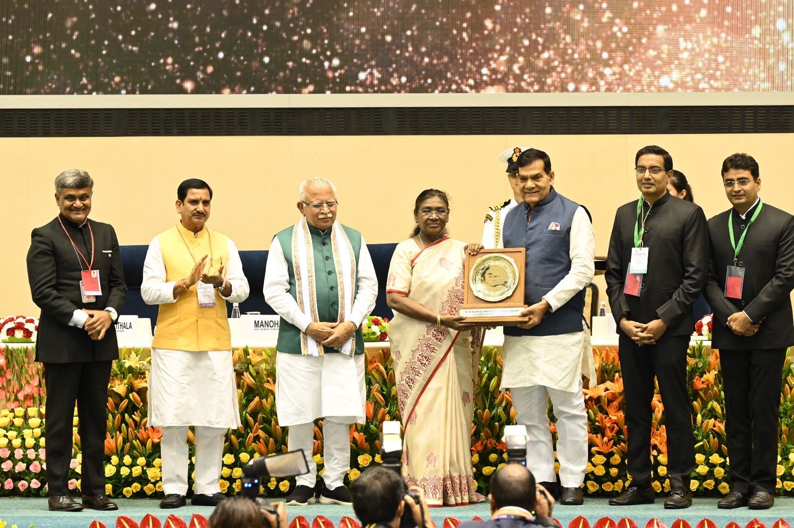 स्‍वच्‍छता में नोएडा का राष्‍ट्रस्‍तर पर मचा डंका: उत्‍तर प्रदेश के एकलौते शहर को मिला गोल्‍डन सिटी अवार्ड