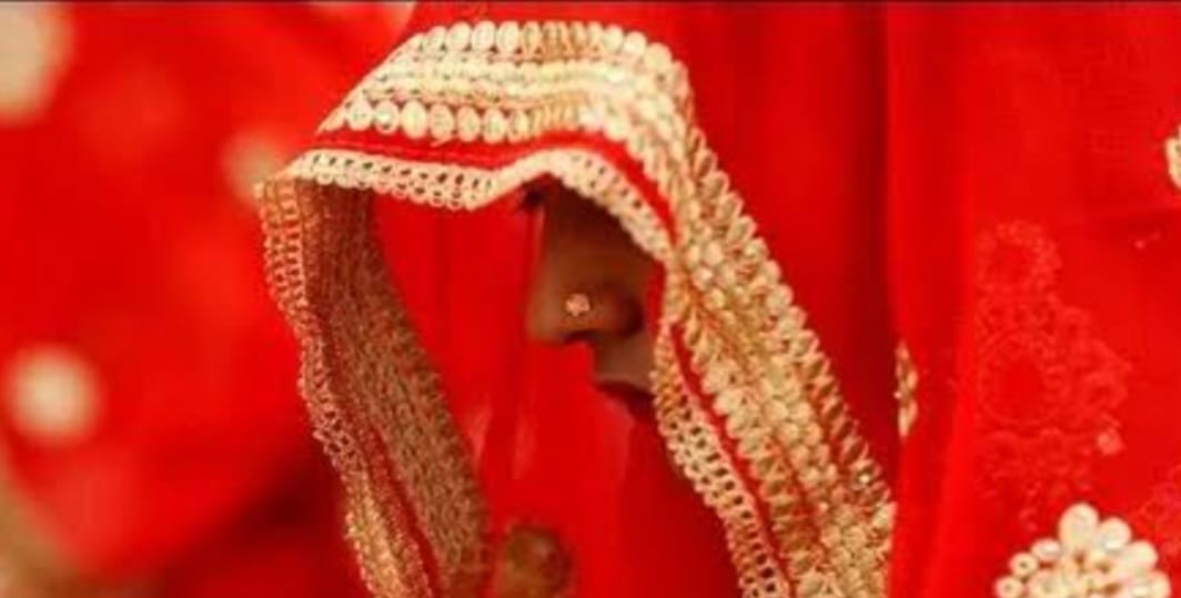 निकाह के कुछ हफ्तों बाद पत्नी तांत्रिक के साथ फरार, नकदी व जेवर भी ले गई