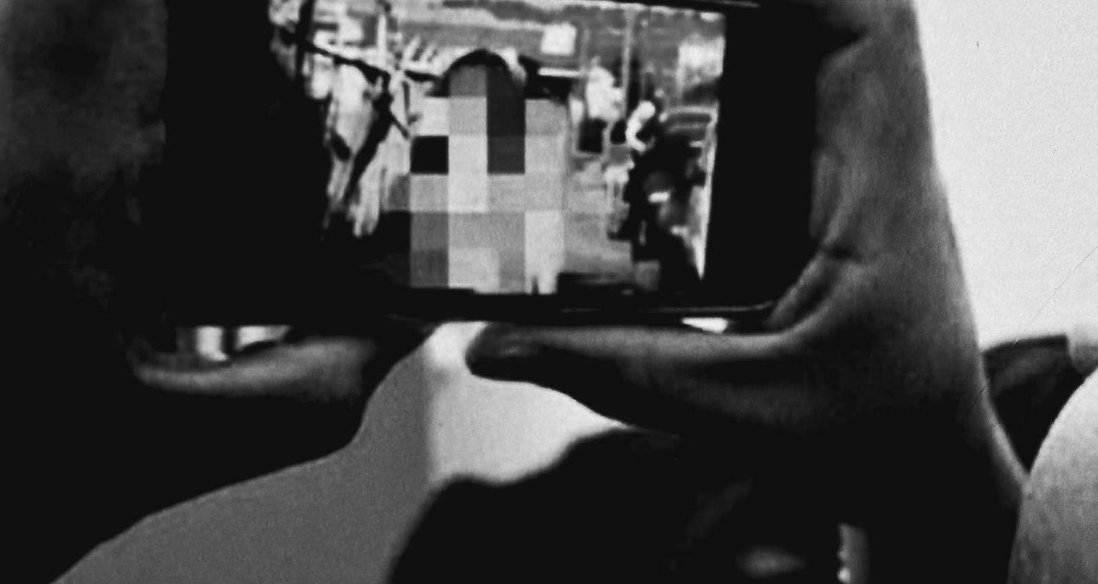 महिला और उसके परिजनों की गंदी-गंदी एडिट फिल्म सोशल मीडिया पर डाली, 3 दर्जन से ज्यादा के खिलाफ मुकदमा दर्ज