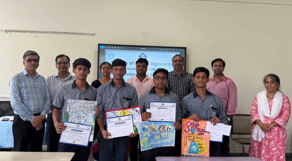 बालक इंटर कालेज में चित्रकला प्रतियोगिता का आयोजन: आर्यन कुमार ने जीता प्रथम पुरस्‍कार