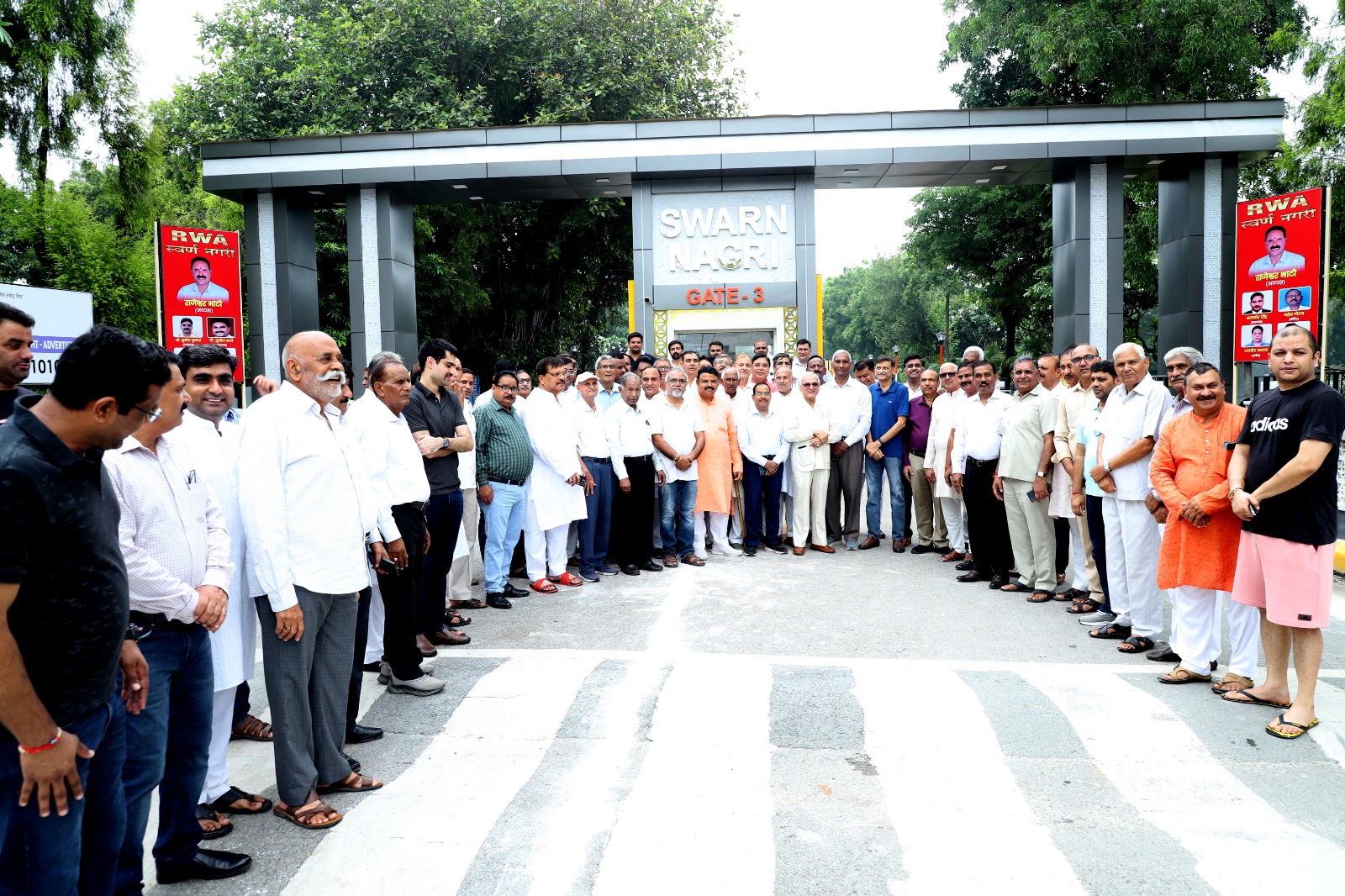 सेक्टर में प्रवेश करते ही ठहर जाएगी नजर: पग-पग पर सुरक्षित हुआ सेक्टर स्वर्ण नगरी