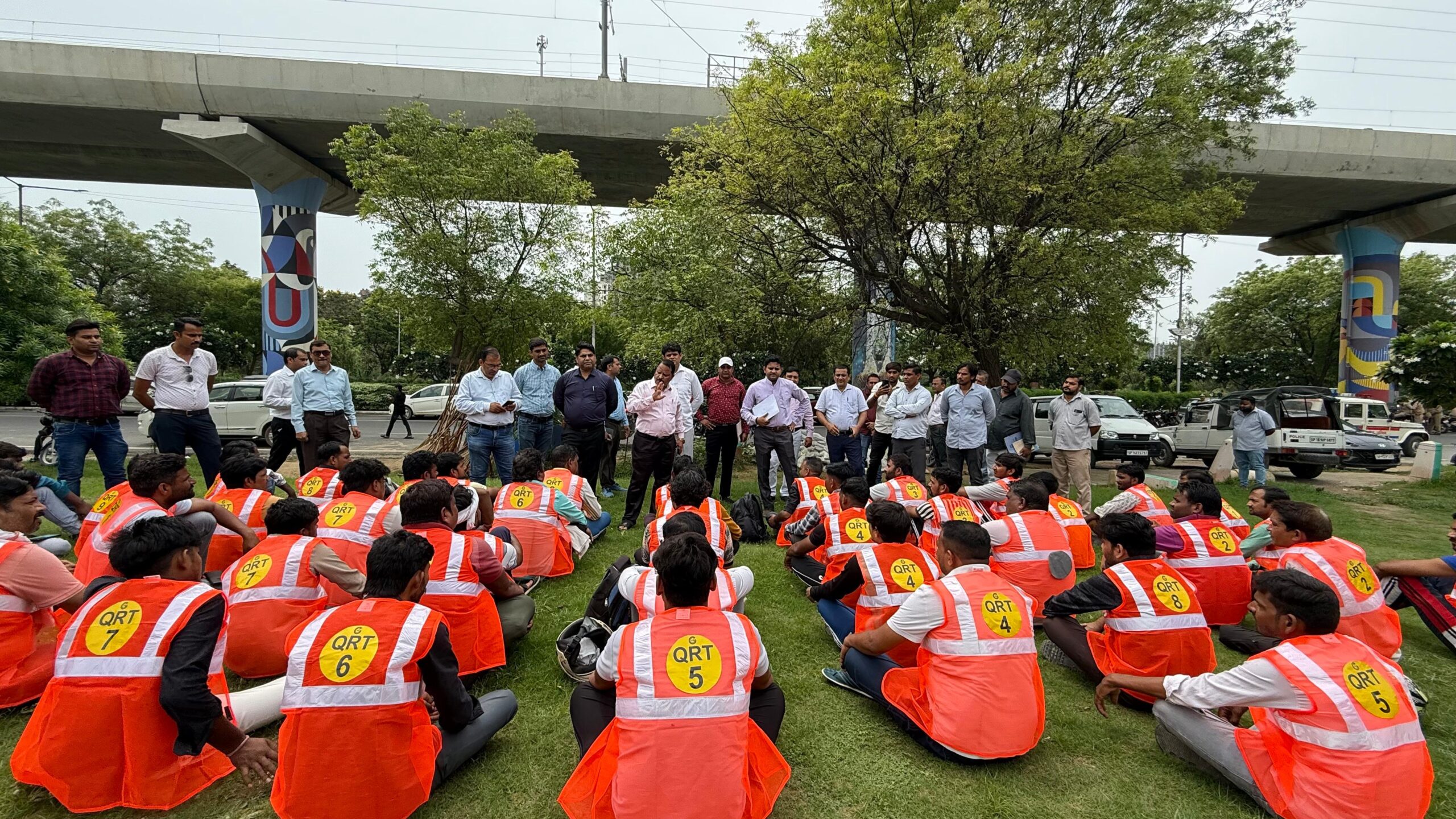 सफाई के लिए ग्रेटर नोएडा प्राधिकरण की बड़ी पहल: शहर को साफ रखने के लिए 10 क्विक रेस्पांस टीम का गठन