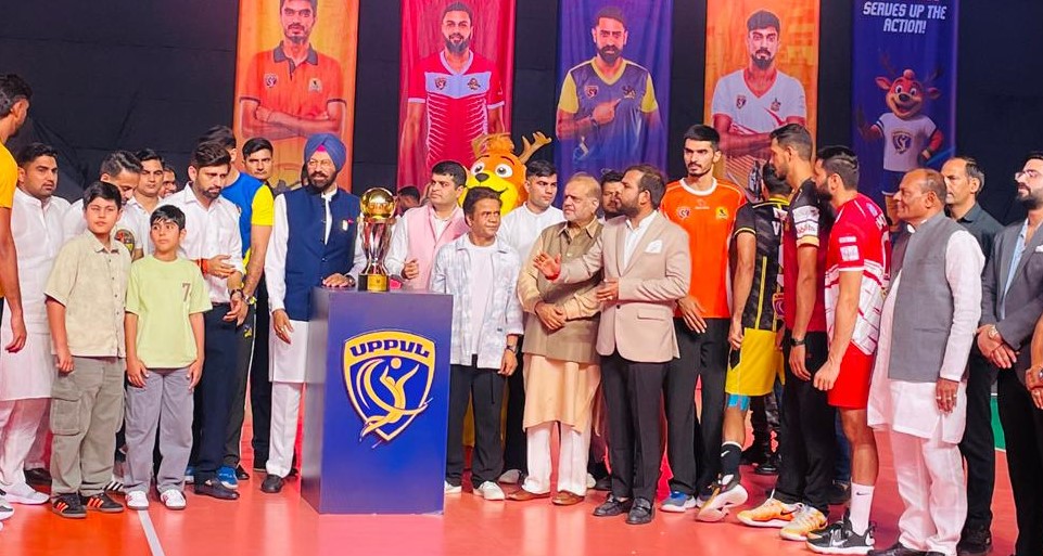 फ‍िल्‍म अभिनेता राजपाल यादव ने किया प्रो वॉलीबॉल लीग का शुभारंभ: लीग के पहले मैच में नोएडा थंडर्स टीम ने जीती बाज़ी