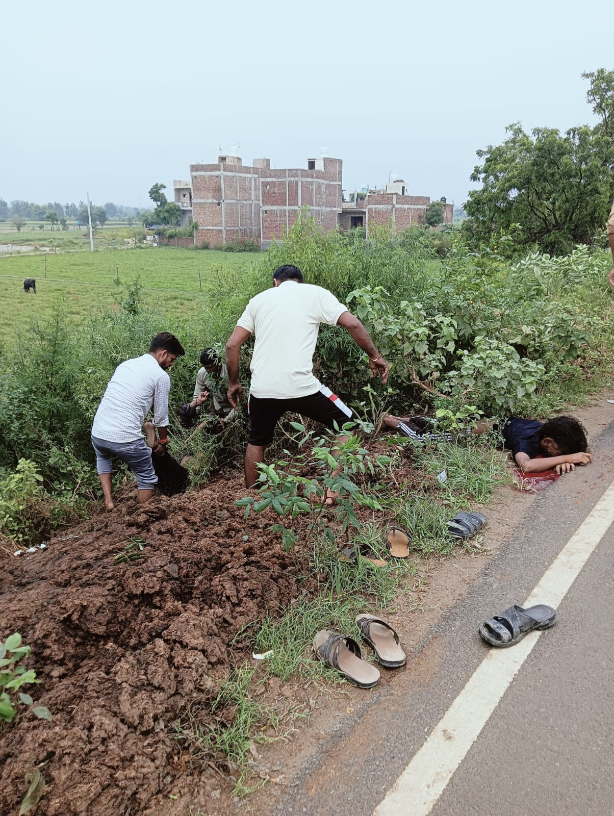 वैगनआर और बाइक की टक्कर में चार नाबालिग की दर्दनाक मौत, चालक हिरासत में
