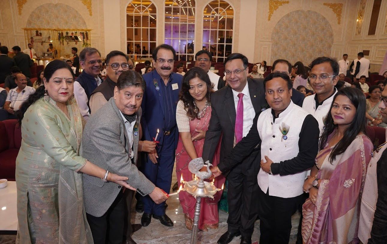 रोटरी क्‍लब ग्रेटर नोएडा के अध्‍यक्ष बने शुभम सिंघल: नए पदाधिकारियों के लिए आयोजित हुआ शपथ ग्रहण समारोह