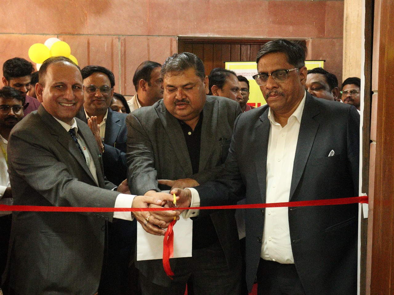 गलगोटिया कॉलेज और अल्ट्राटेक सीमेंट करेगा सेंटर आफ एक्सीलेंस की स्थापना: अनुसंधान और कौशल विकास को मिलेगा बढ़ावा