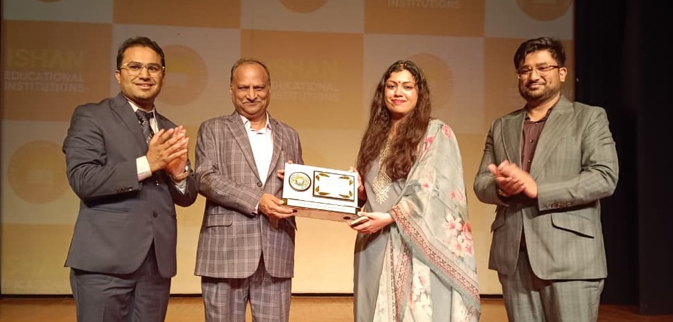 डीएम ने किया ईशान कॉलेज के ओरिएंटेशन दीक्षारंभ-2025 का शुभारंभ: मेधा रूपम ने कहा कठिन परिश्रम से हासिल कर सकते हैं हर लक्ष्‍य