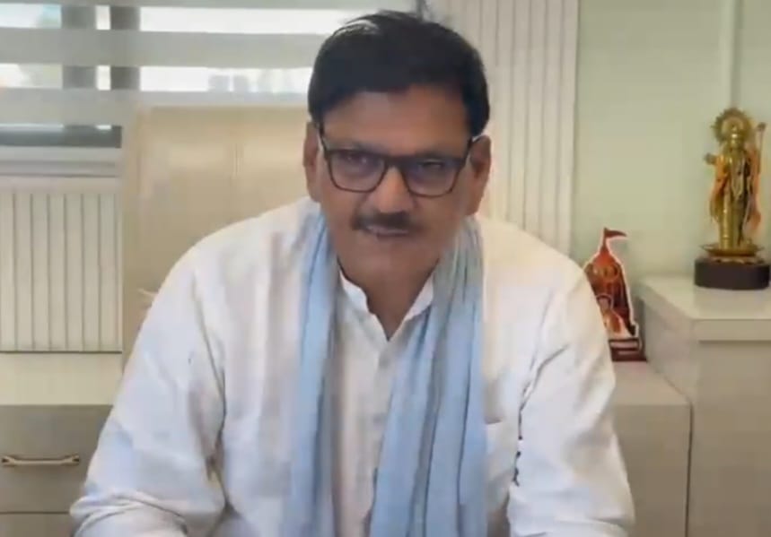 लोकतंत्र में तानाशाही चलाने वाले यूपीएसआईडीसी के अधिकारी की विधायक ने लगाई क्‍लास: विधायक ने कहा कि अब नहीं चलेगी मनमर्जी