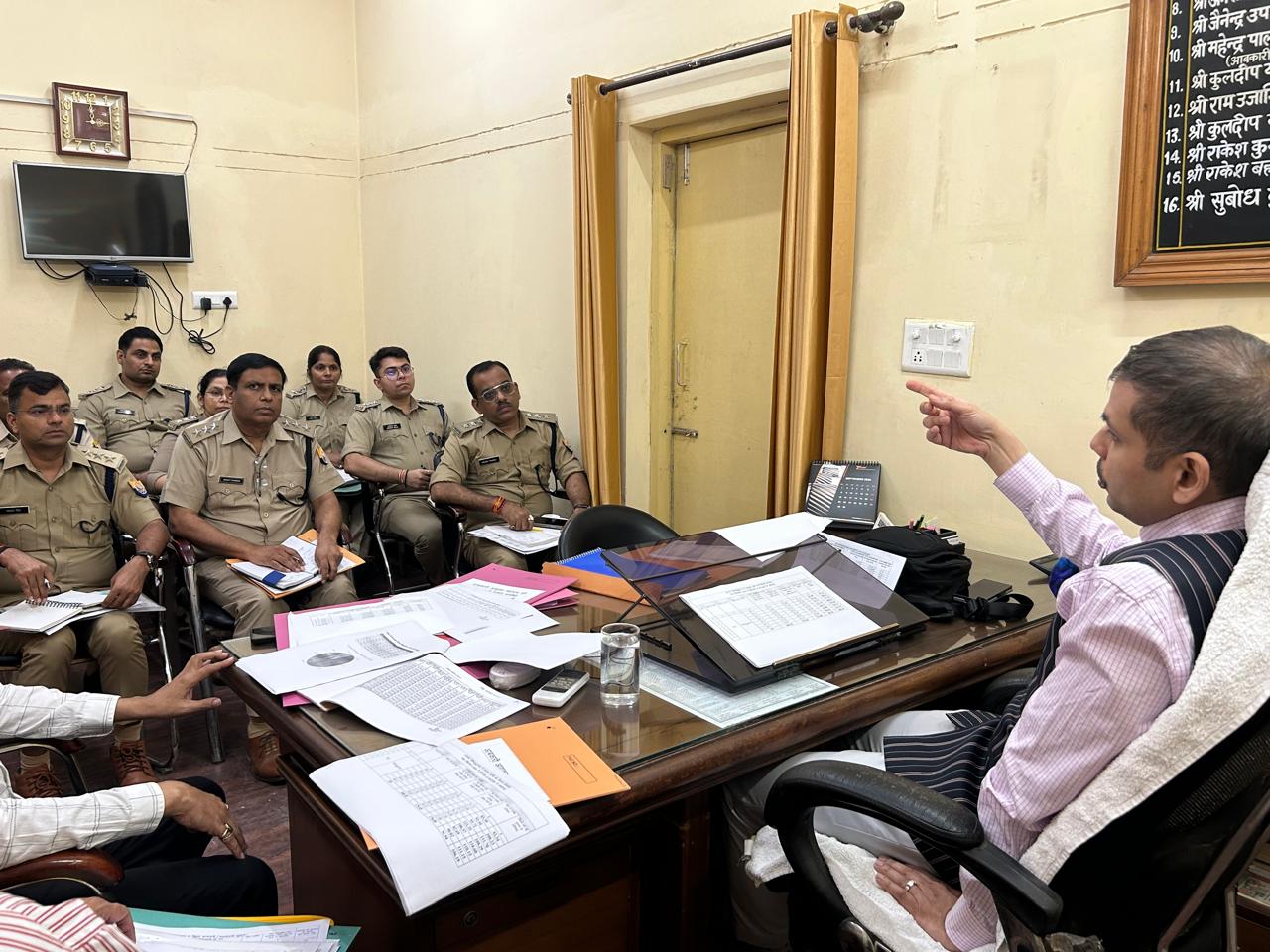 मुखबिर तंत्र को मजबूत करेगा आबकारी विभाग:आबकारी आयुक्त उत्तर प्रदेश ने अधिकारियों को दिया निर्देश