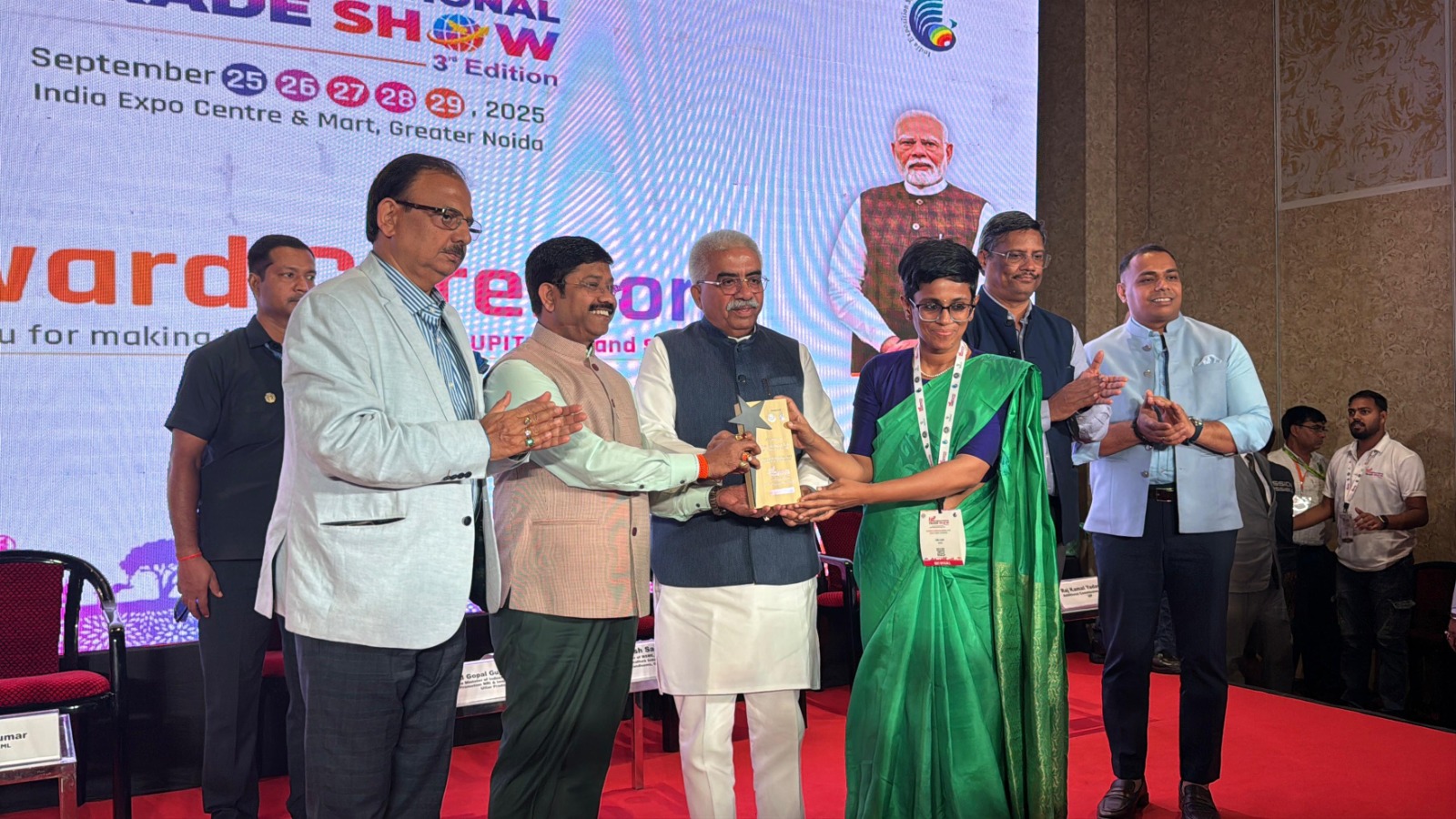 ग्रेटर नोएडा प्राधिकरण को इंटरनेशनल ट्रेड शो-2025 में मिला बेस्ट स्टॉल अवॉर्ड, हॉल-3 में इनोवेशन से भरपूर स्टॉल