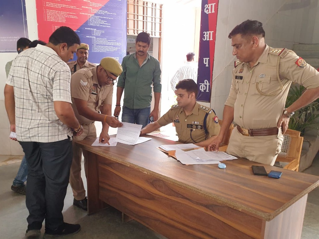 399 जब्त वाहन नीलाम, प्रदीप ने लगाई सबसे बड़ी बोली