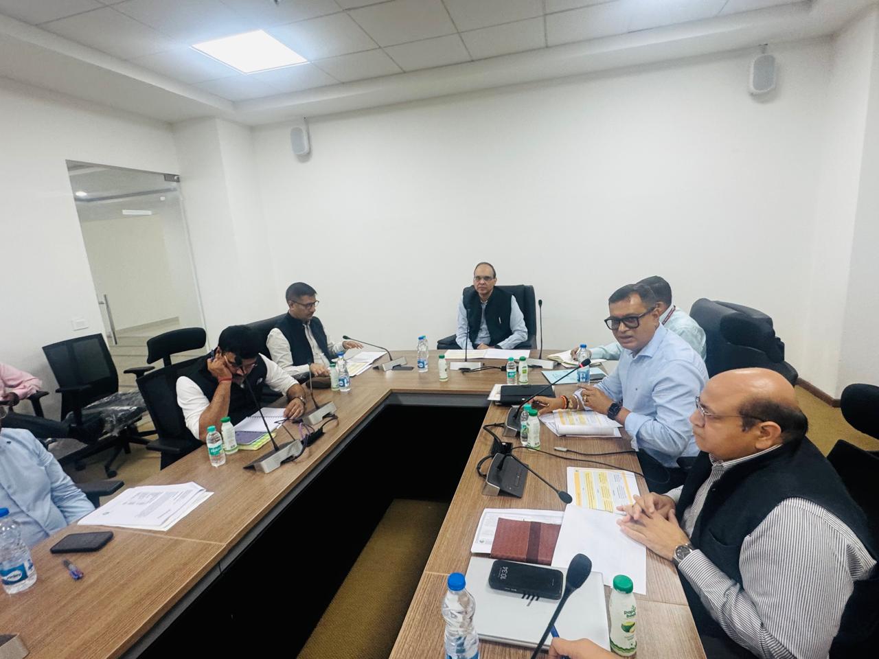 मेडिकल डिवाइसेज़ पार्क का दौरा: भारत सरकार के सचिव ने निर्माण कार्यों की समीक्षा की