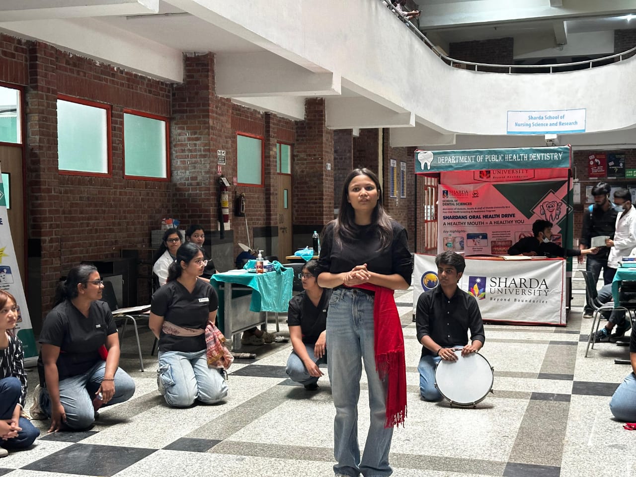 शारदा स्कूल ऑफ डेंटल साइंसेज में ओरल हेल्थ ड्राइव का आयोजन: स्वास्थ्य जागरूकता पर केंद्रित नुक्कड़ नाटक का भी मंचन
