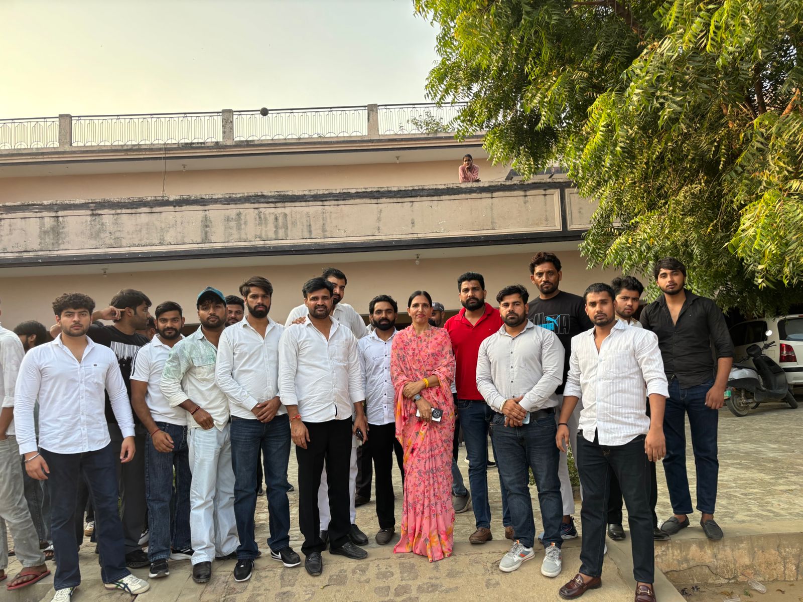 युवाओं ने उठाया दहेज मुक्‍त शादियों का बीड़ा : लड़कियों को शिक्षित बनाने के लिए गांव-गांव में शुरू हुआ जागरुकता अभियान