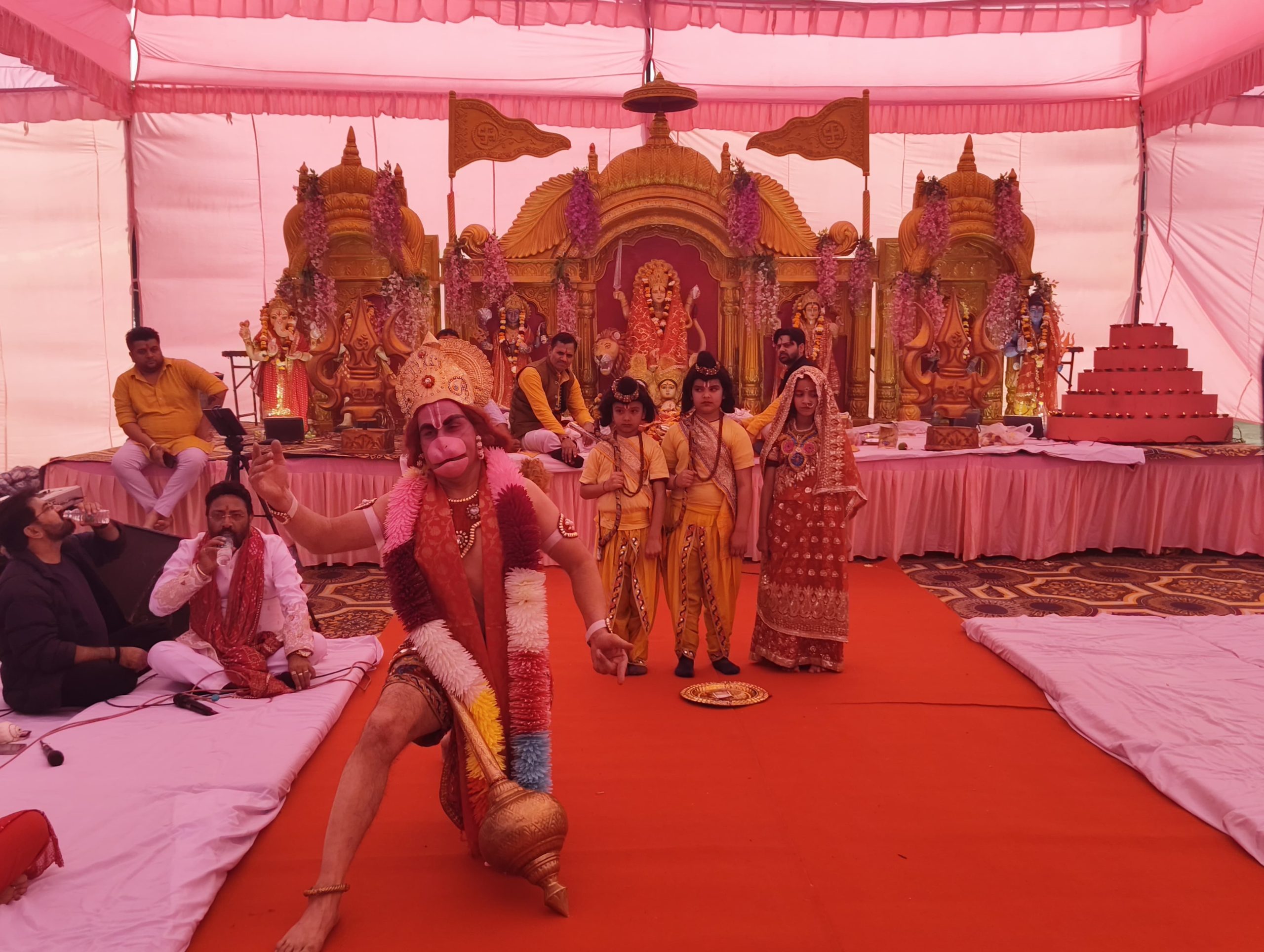 आईटीएस कॉलेज में माता की चौकी का आयोजन:पूजा में बड़ी संख्‍या में छात्रों ने लिया मॉ का आशीर्वाद